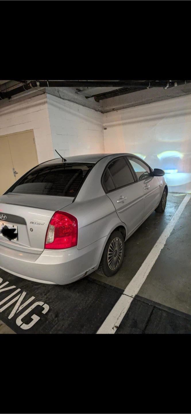 2006 Silver Hyundai Accent Low Kilometres