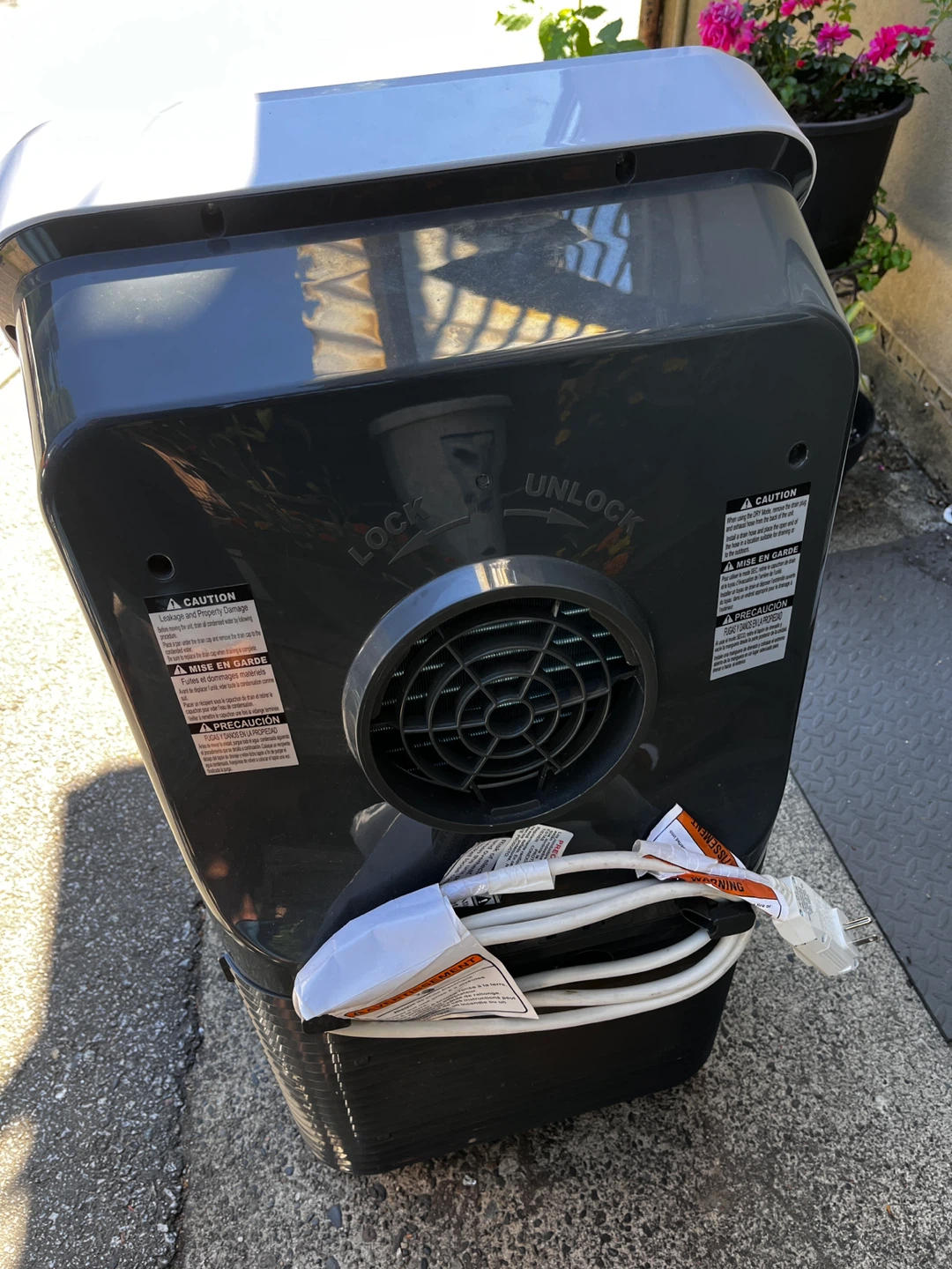 Insignia Portable Air Conditioner - photo 2