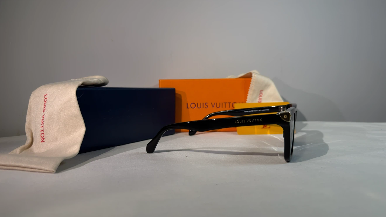 Louis Vuitton Sunglasses - photo 3