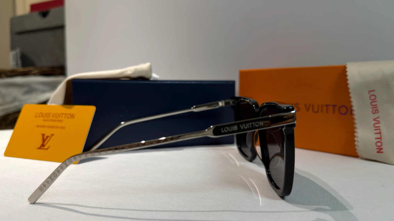 Louis Vuitton Sunglasses - photo 2
