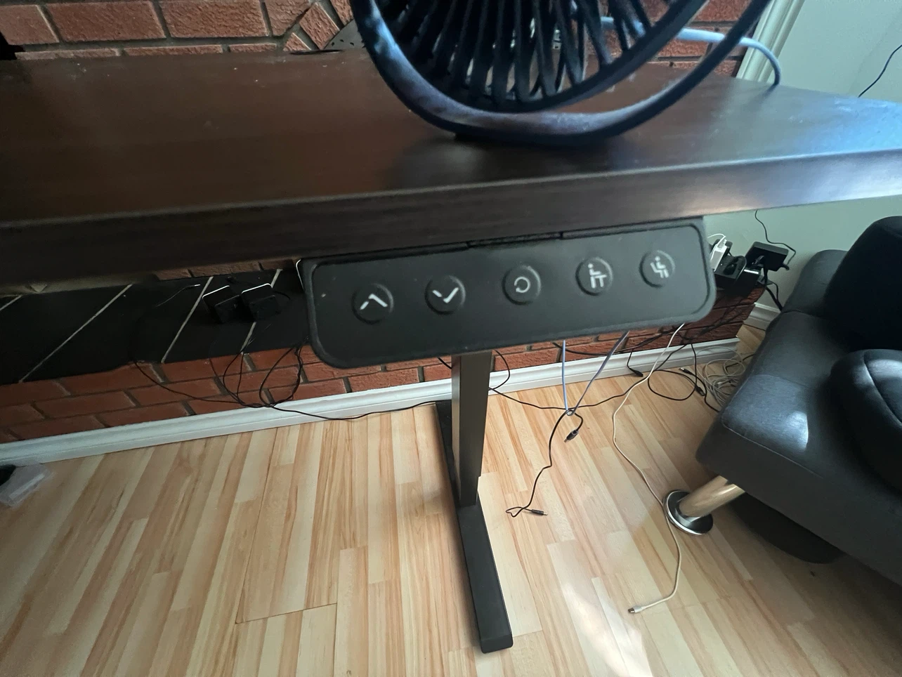 Adjustable Electric Computer Table - photo 2