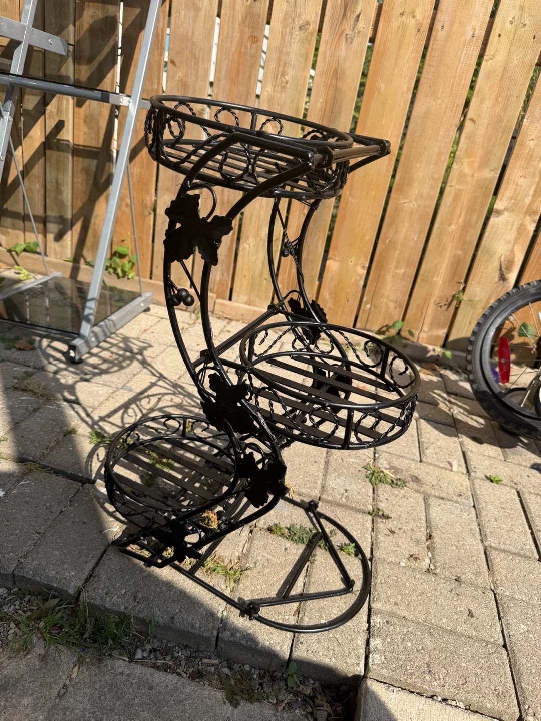 Black Metal 3-Tier Plant Stand