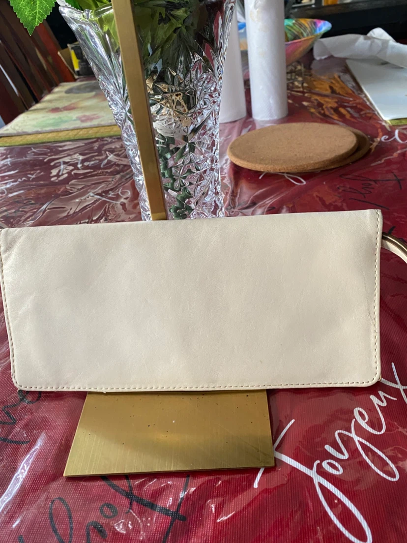 Michael Kors Cream Leather Clutch Wallet - photo 3