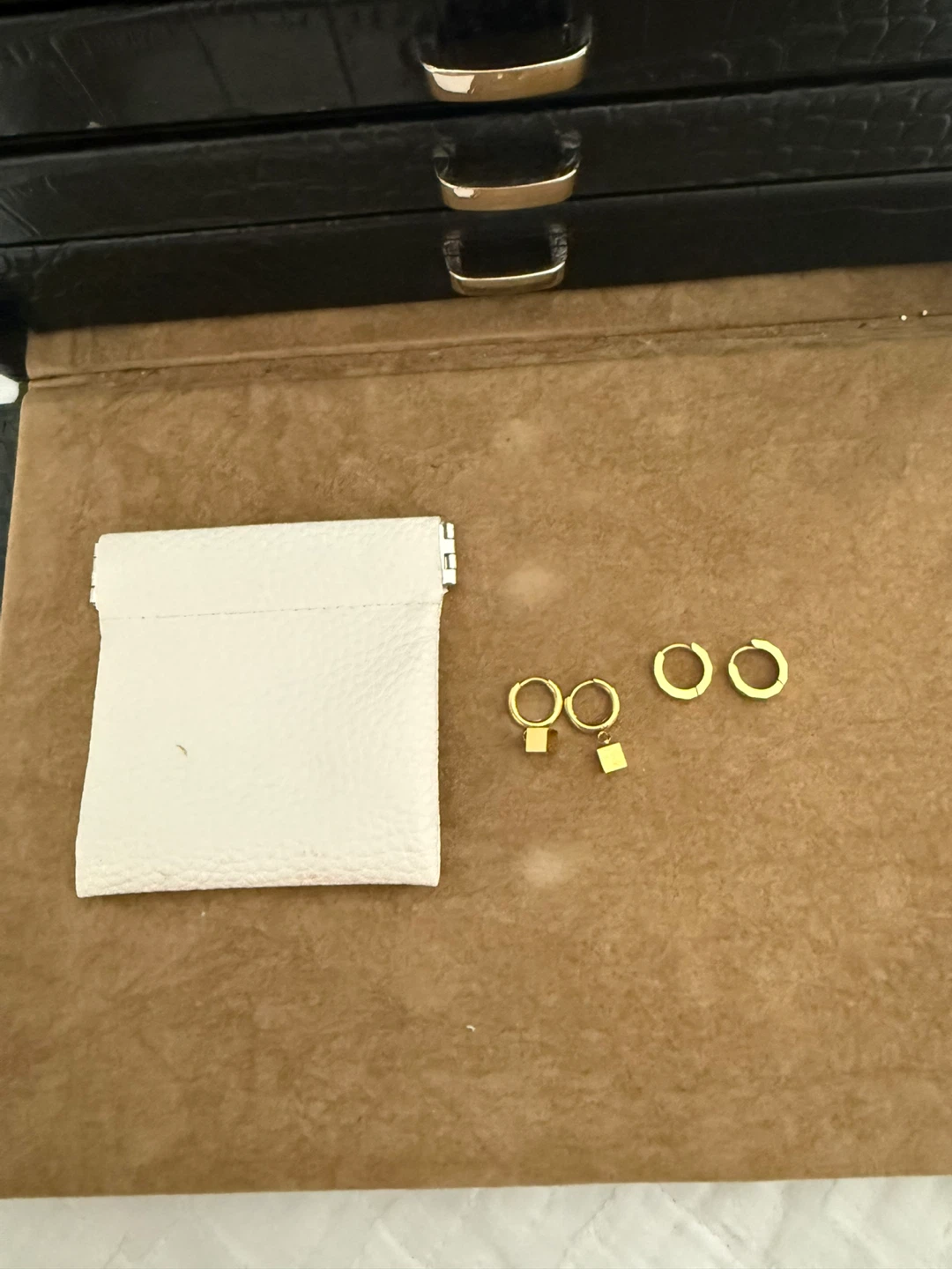 Limerencia Gold Hoop Earring Set - photo 2