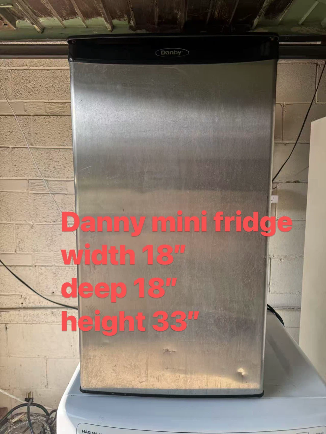 Good condition Danny mini fridge $90