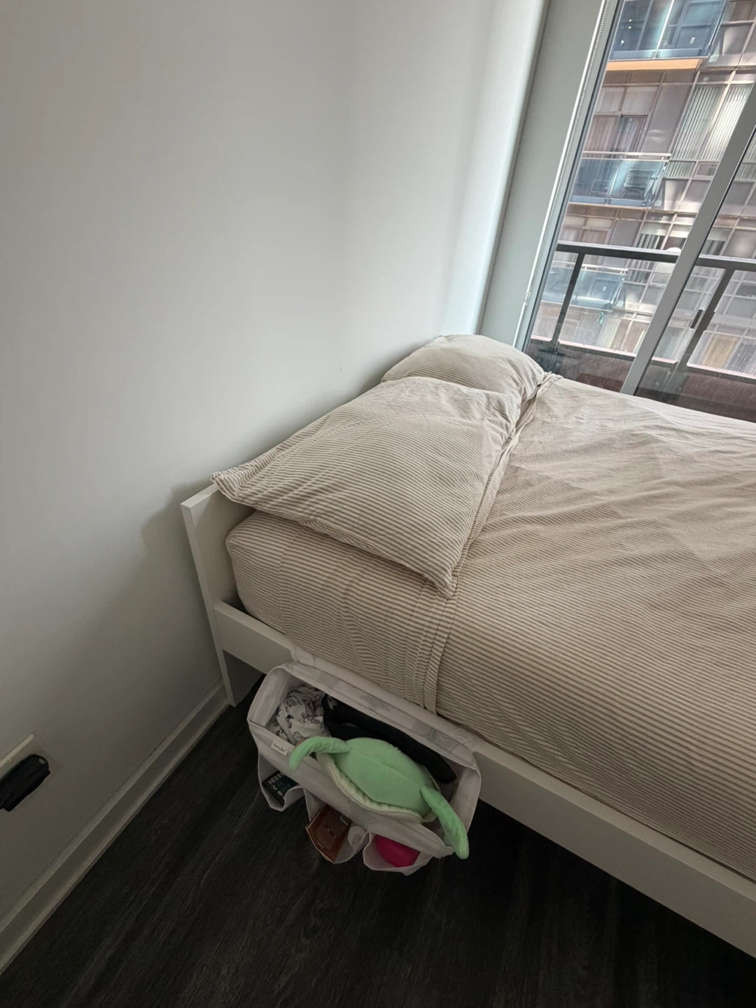 Queen Bed Frame option to buy with mattress or without - photo 4