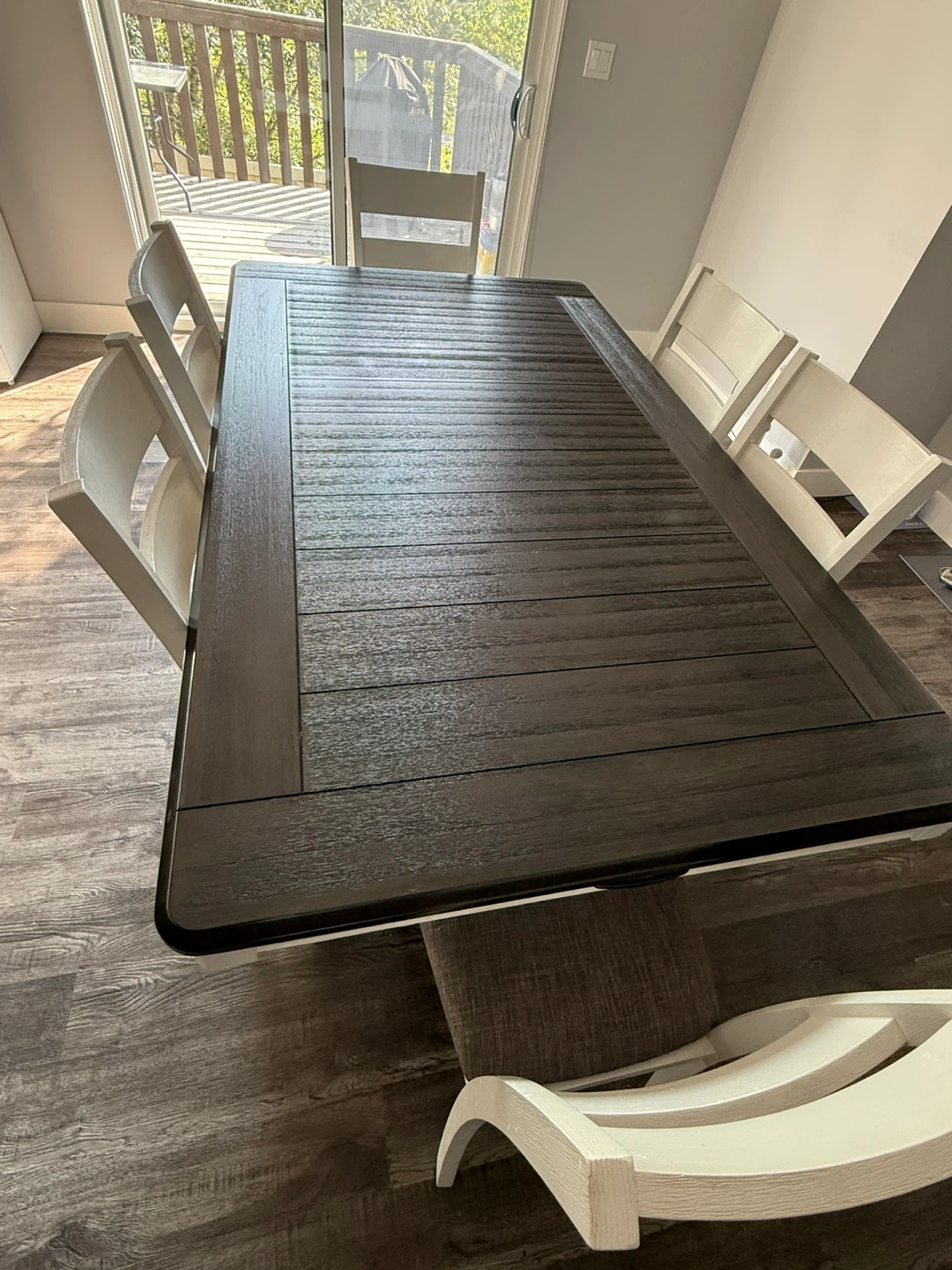 The Brick Dining Table with 6 Chairs – Excellent Condition - photo 4