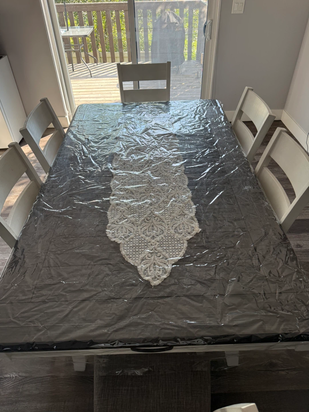 The Brick Dining Table with 6 Chairs – Excellent Condition - photo 5