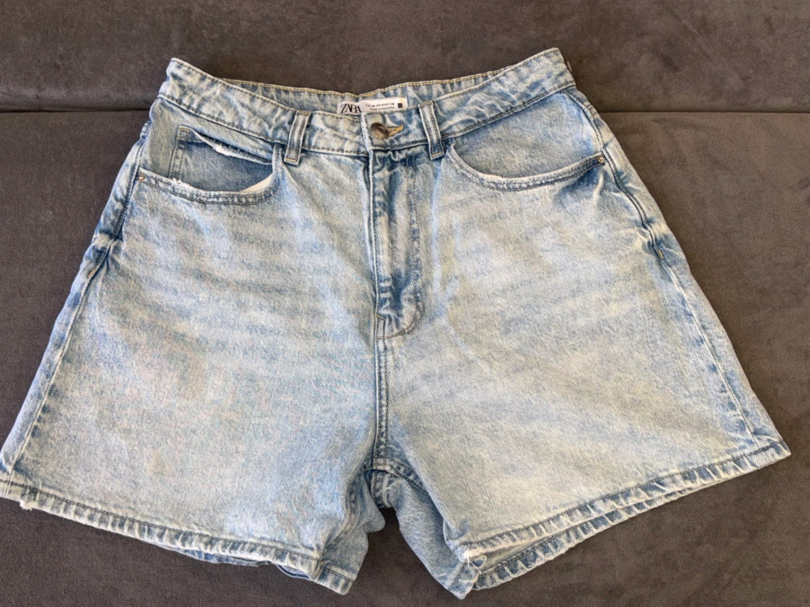 Zara Light Wash Denim Shorts Size US 6