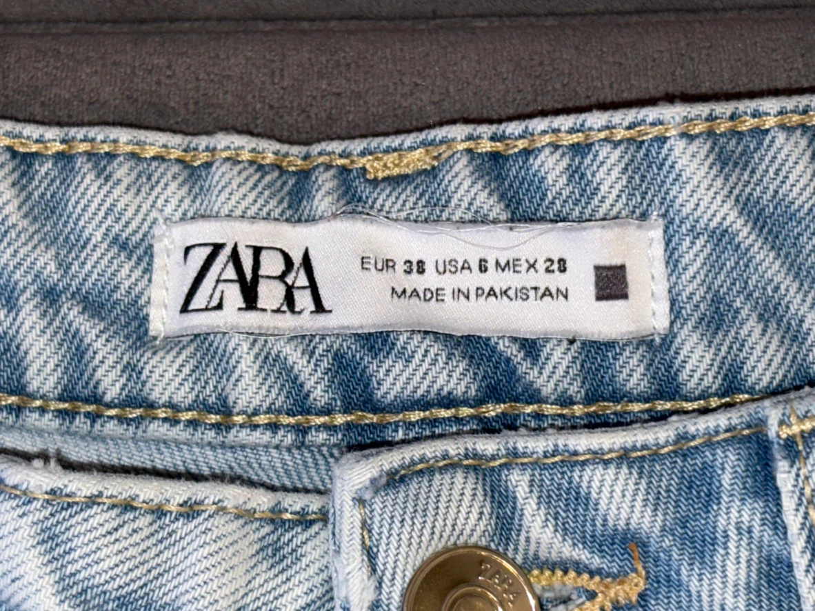 Zara Light Wash Denim Shorts Size US 6 - photo 3
