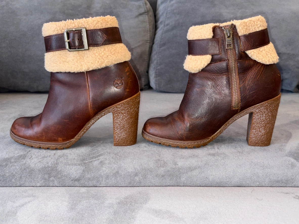 Timberland Brown Leather Fur Lined Ankle Boots size 6.5 - photo 2