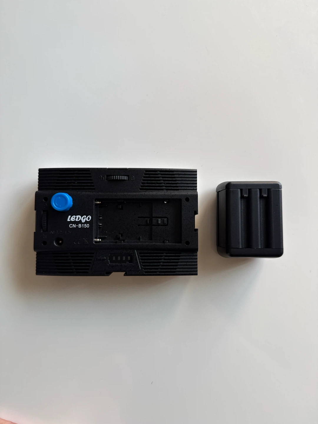LEDGO CN-B150 LED On Camera Light - photo 2