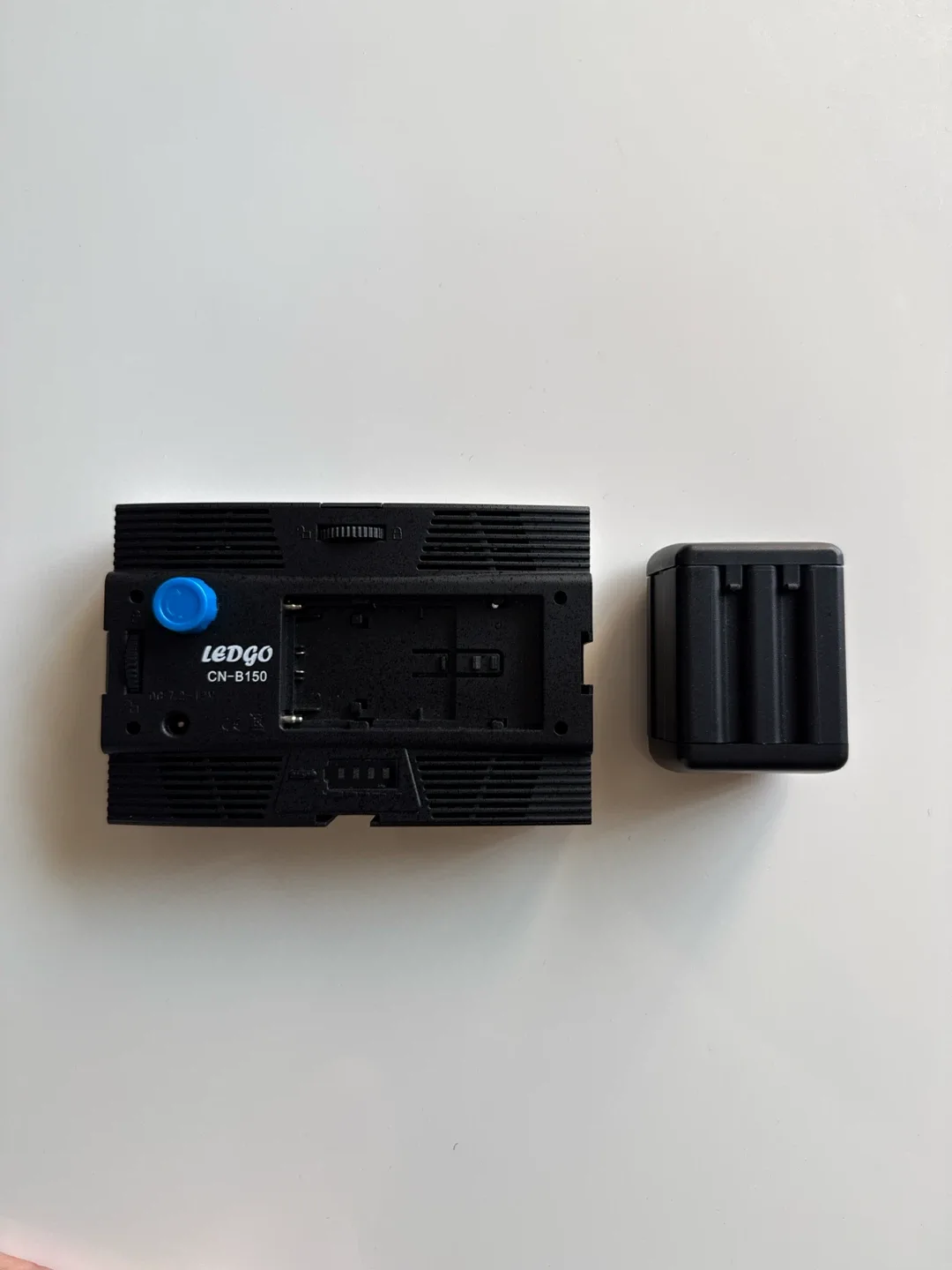 LEDGO CN-B150 LED On Camera Light - photo 2