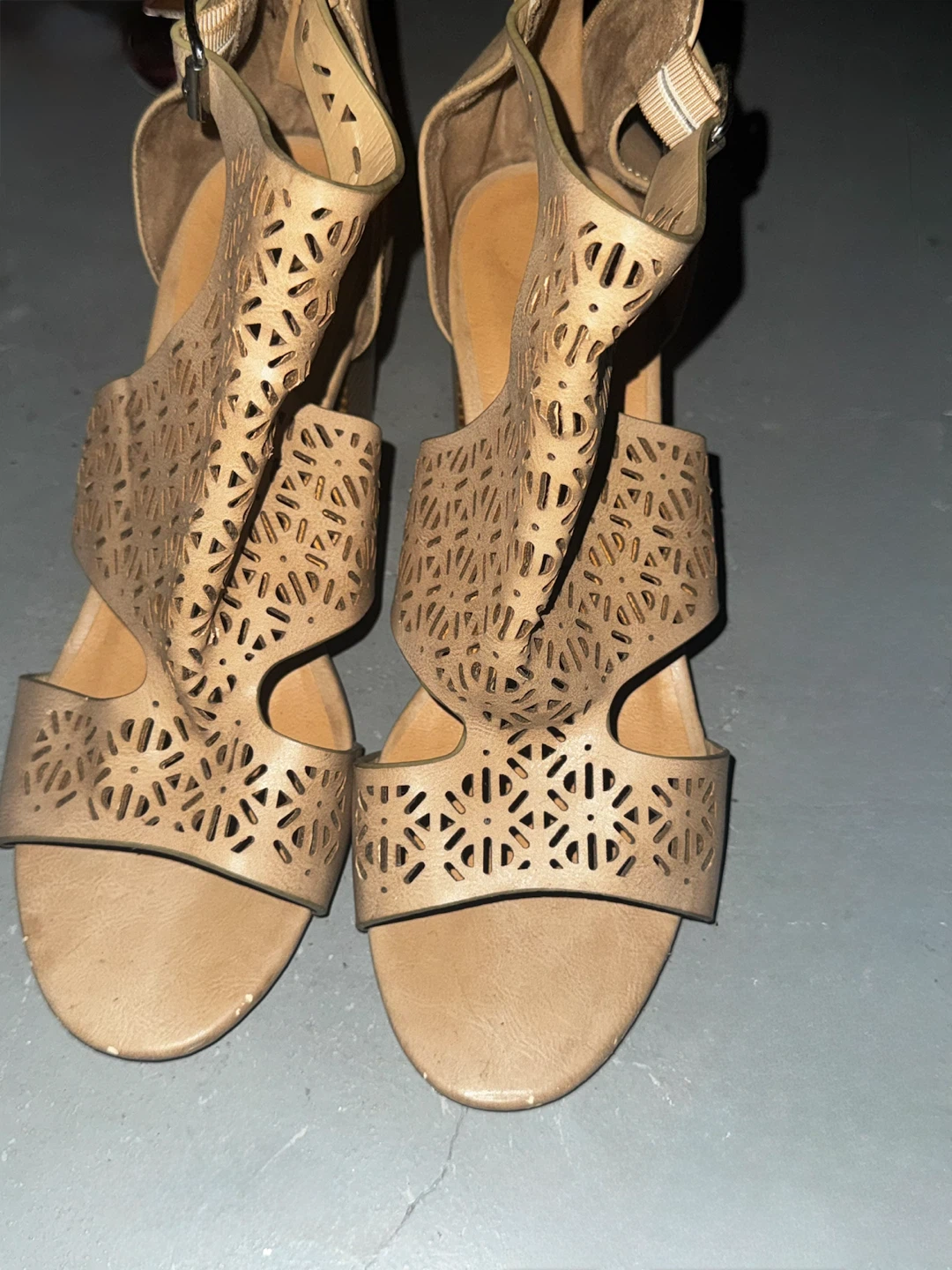 Bamboo Women's Laser Cut Heels