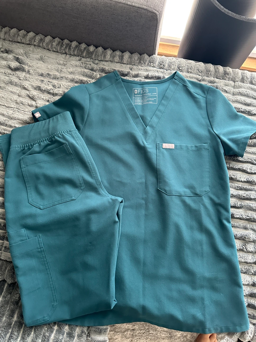 Figs scrub suit - photo 2