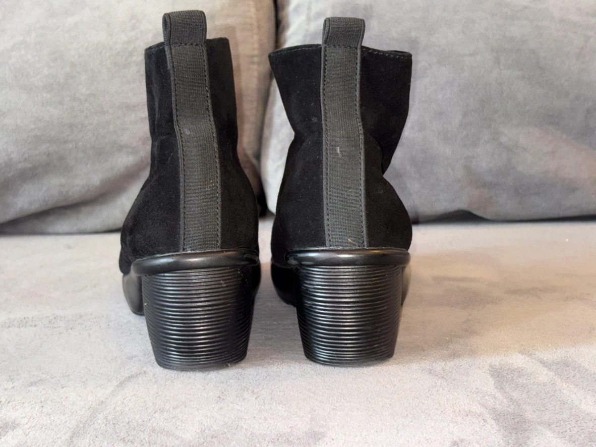 Black Suede Wedge Ankle Boots - photo 4