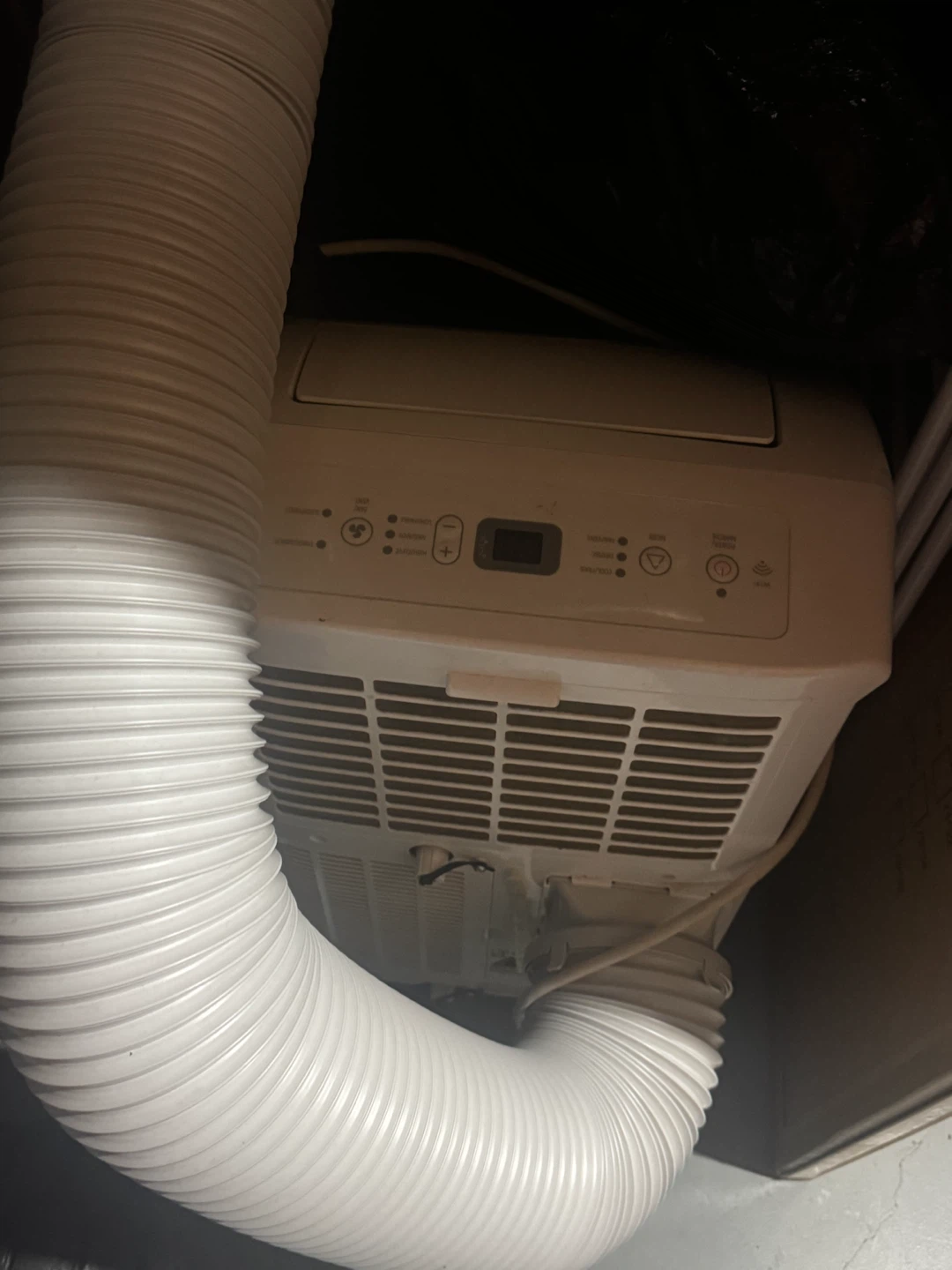 Portable Air Conditioner with Hose - photo 2