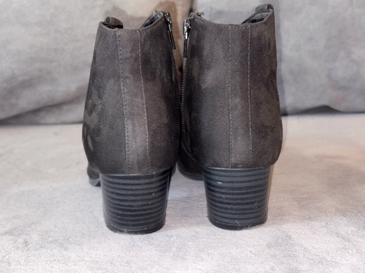 Old Navy Black Suede Ankle Boots - photo 5