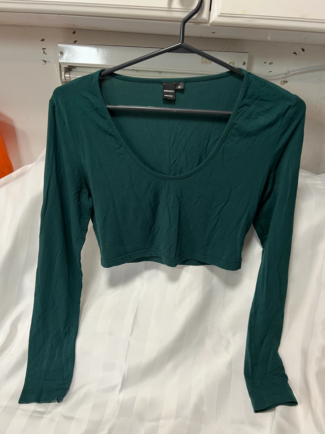 SHEIN Long Sleeve Crop Top