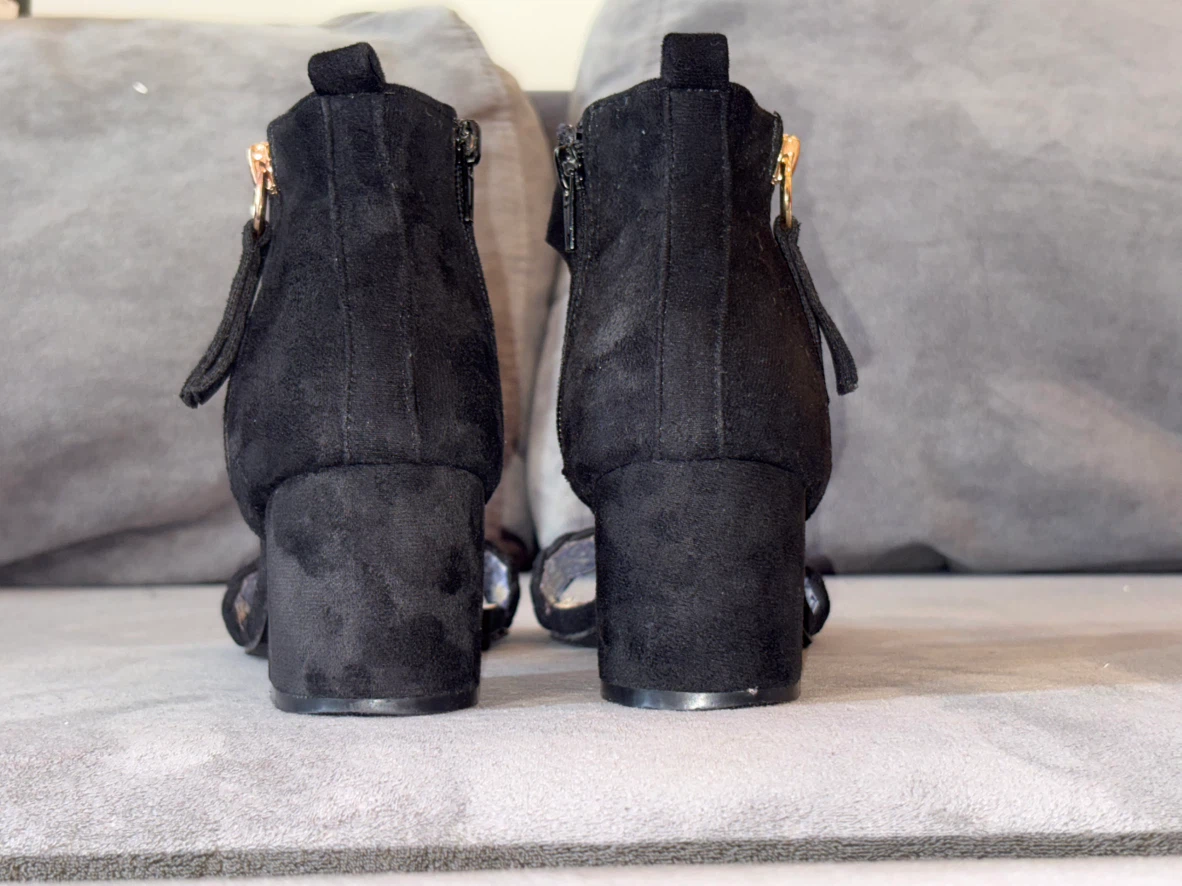 Black Suede Block Heel Sandals - photo 5