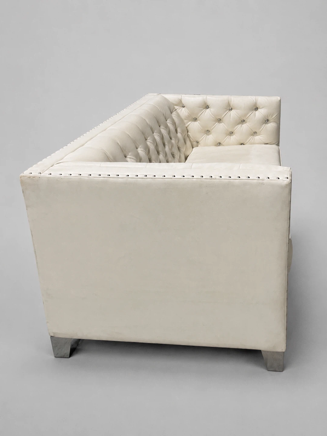 Elegant Cream Tufted Loveseat - photo 3