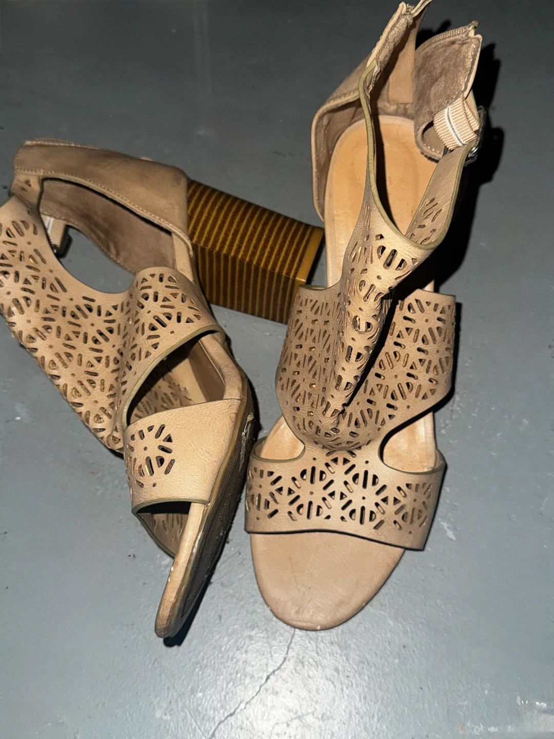 Bamboo Women's Laser Cut Heels - photo 2