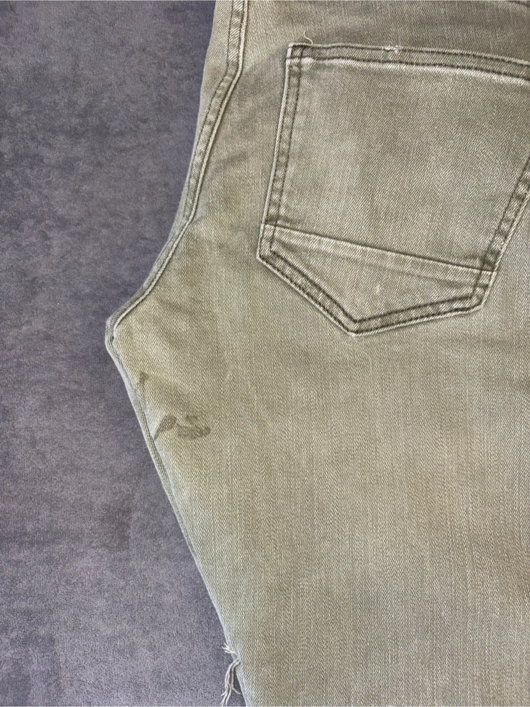 Light Wash Distressed Skinny Jeans - photo 3