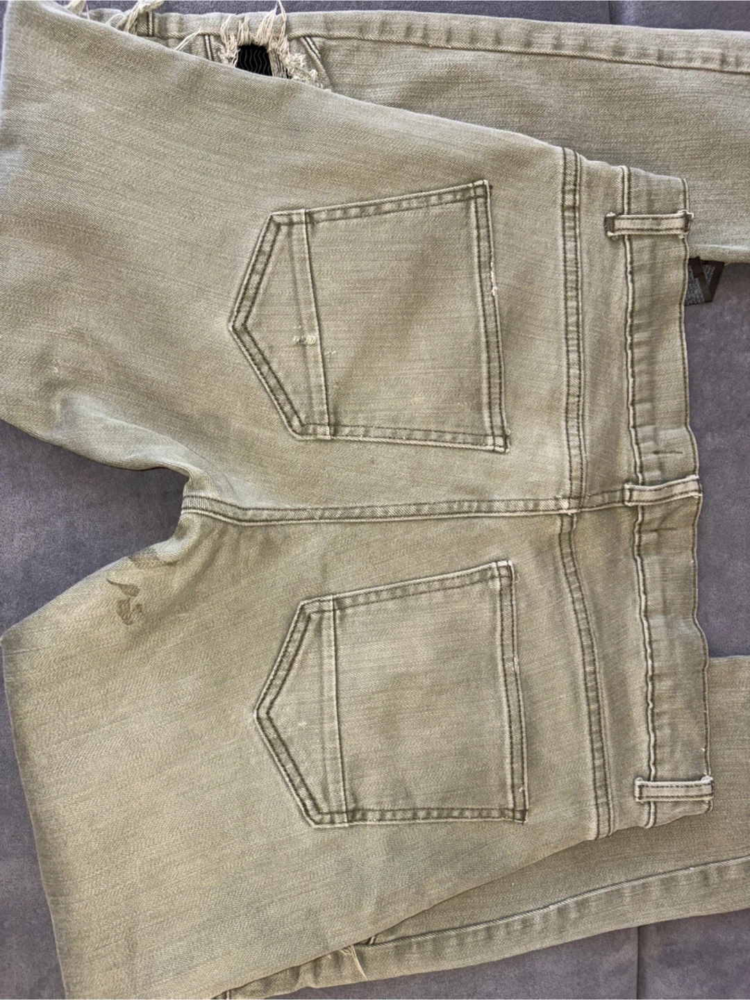 Light Wash Distressed Skinny Jeans - photo 4