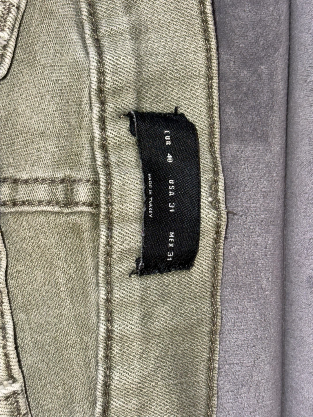Light Wash Distressed Skinny Jeans - photo 5