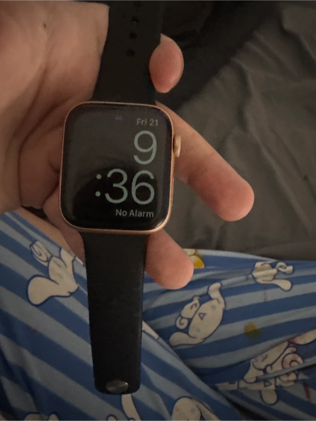 Apple Watch Series 5 44mm GPS + Cellular Gold Aluminum Case