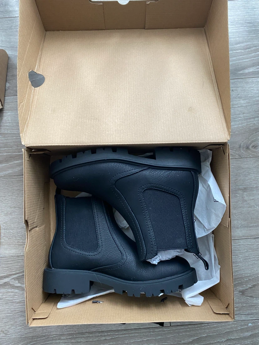 Black Chelsea Boots