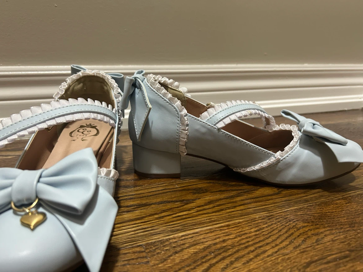 Light Blue Bow Heels with Heart Charm - photo 3