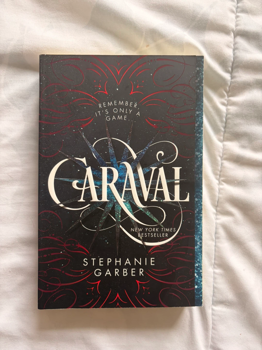 Caraval by Stephanie Garber Paperback