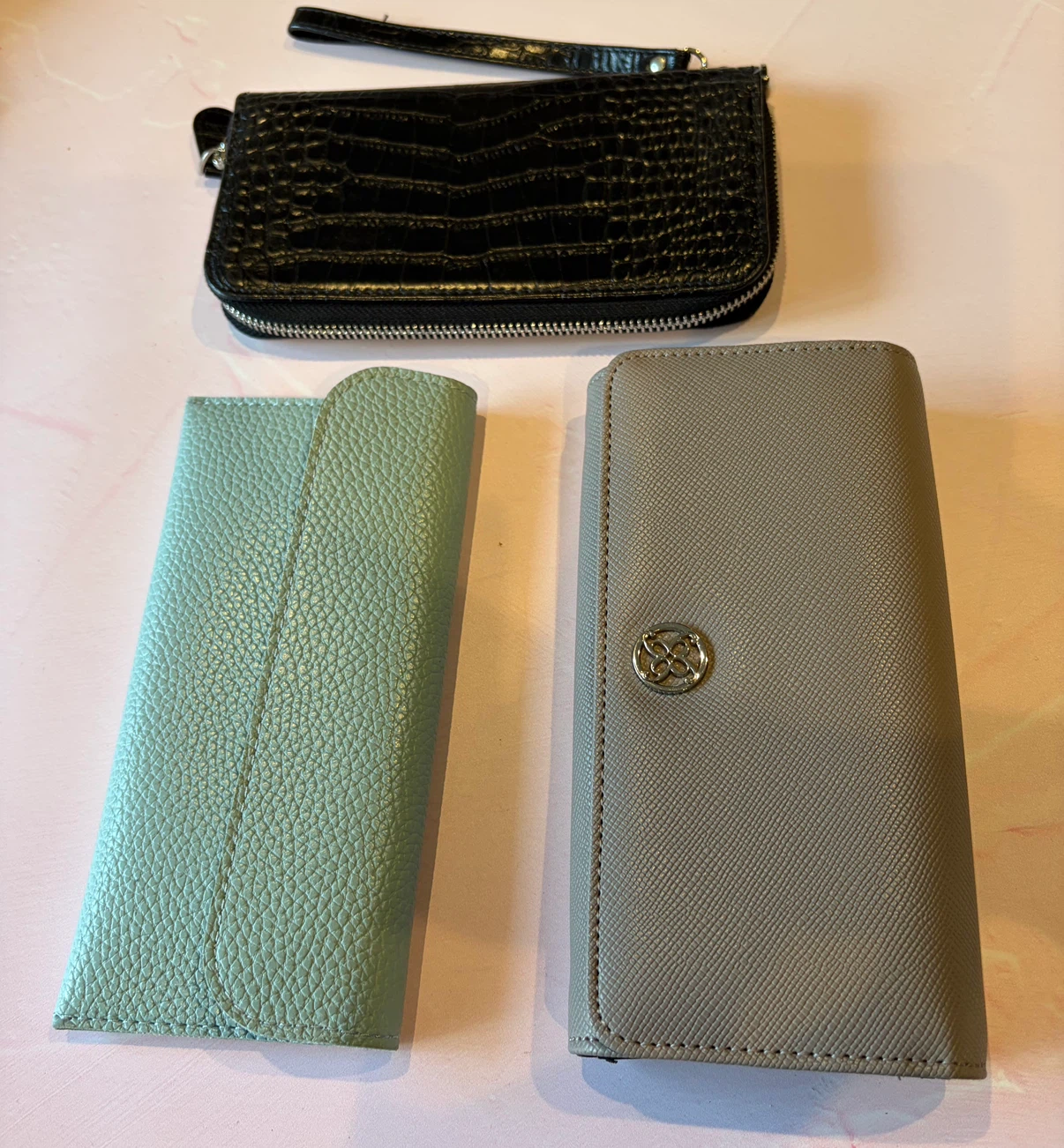$10 for 3 Wallets - photo 2