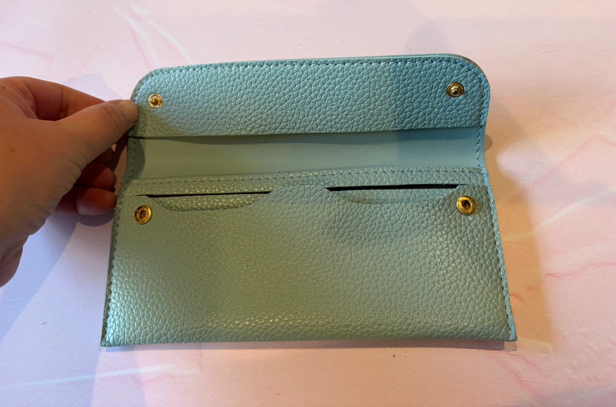 $10 for 3 Wallets - photo 3