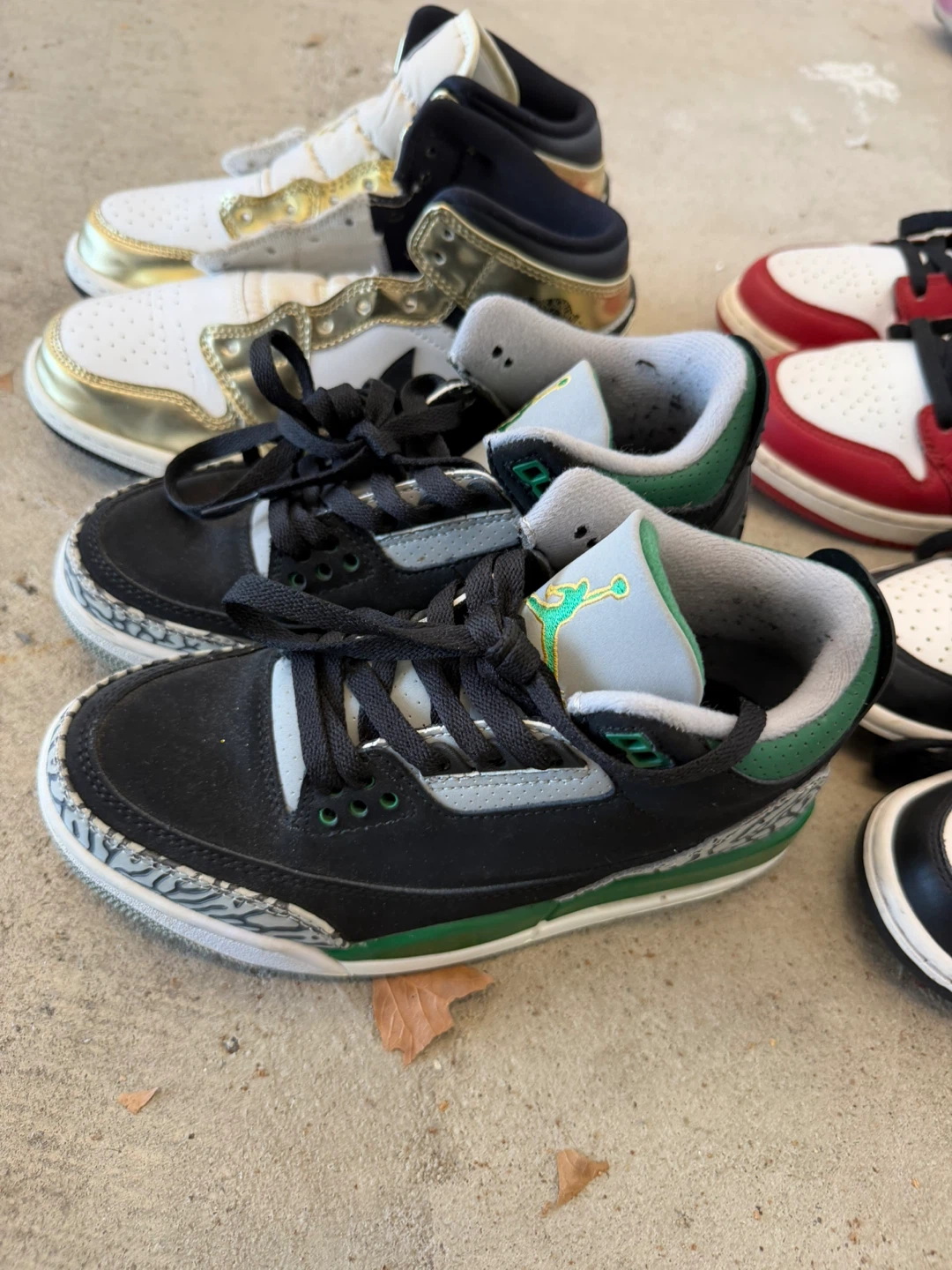 Assorted Nike Air Jordan Sneakers 8 Pairs Size 5Y, 4.5Y - photo 5