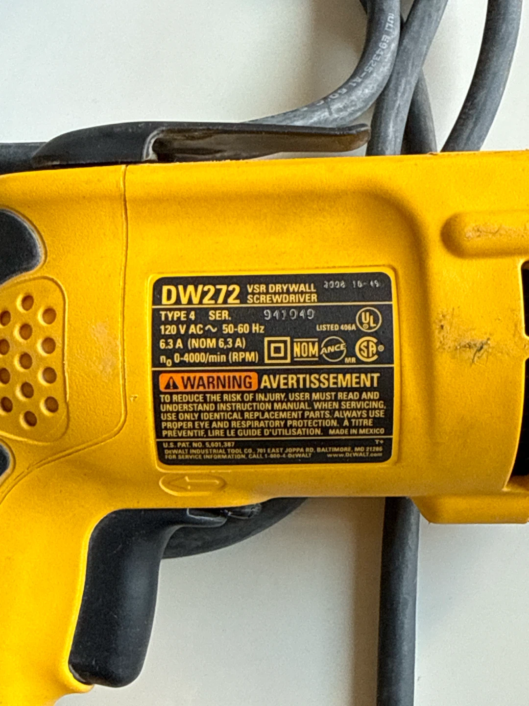 x2 DEWALT DW272 VSR Drywall Screwdriver (pair) - photo 2