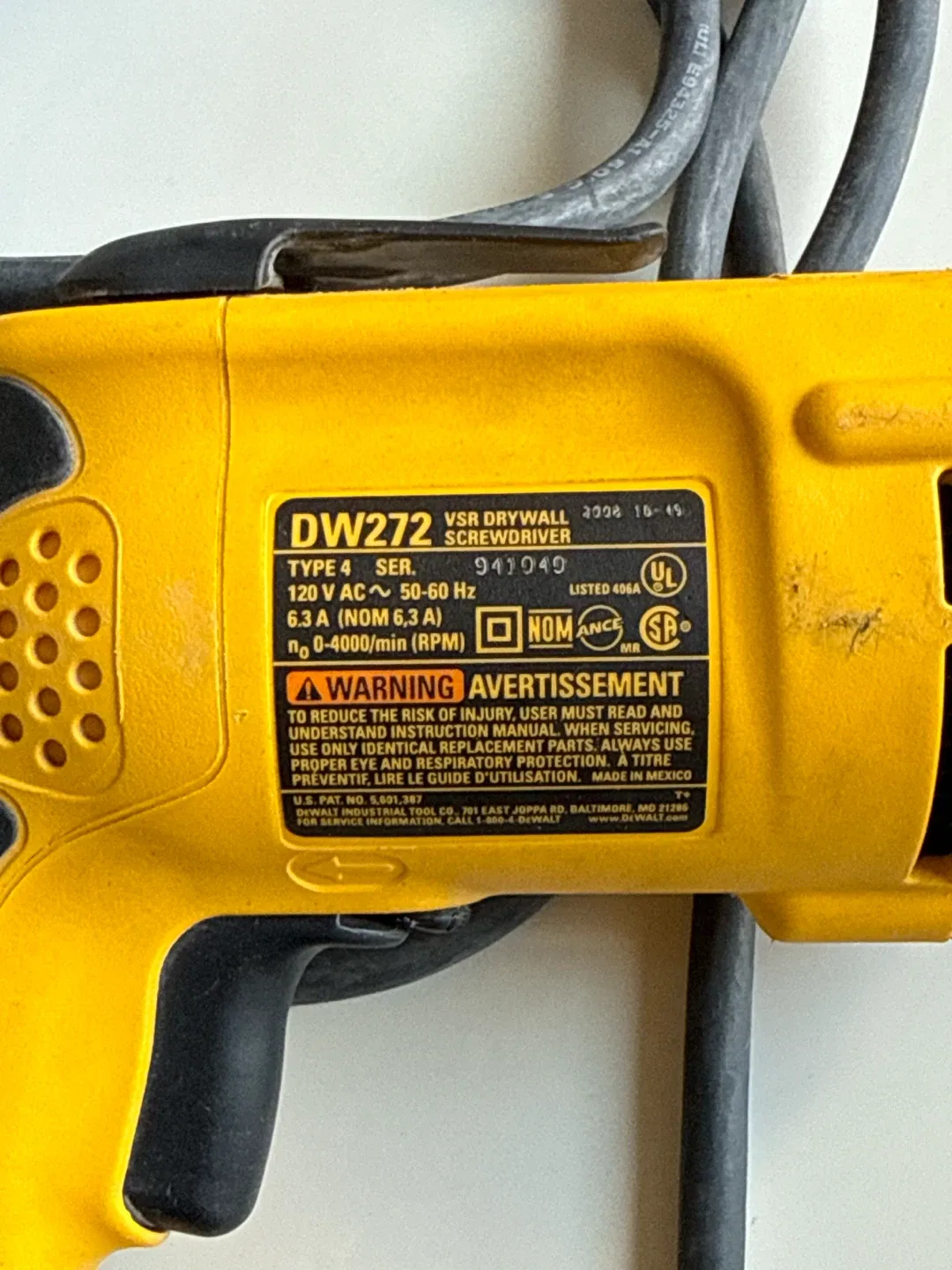 x2 DEWALT DW272 VSR Drywall Screwdriver (pair) - photo 2
