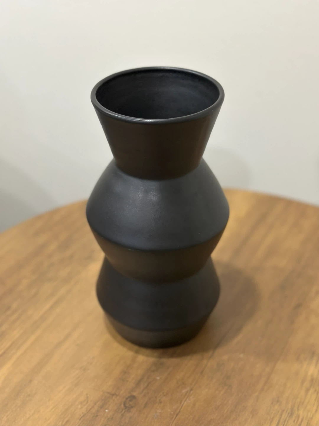 Black Matte Ceramic Vase - photo 2
