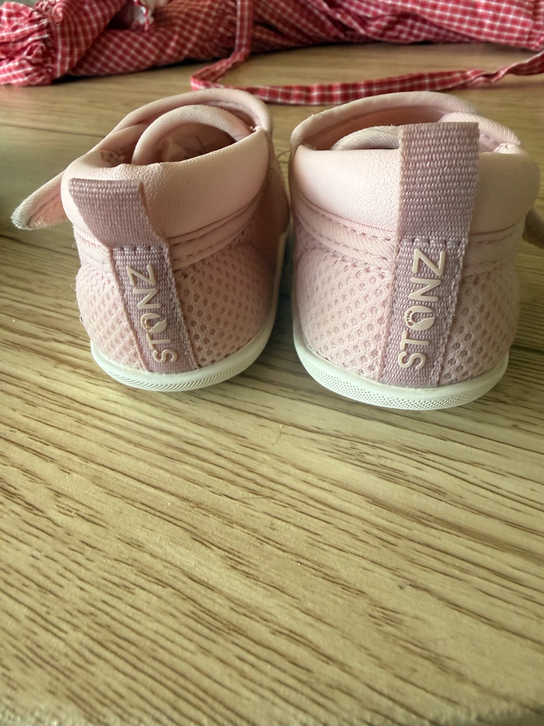 Stonz Pink Baby Shoes - photo 3