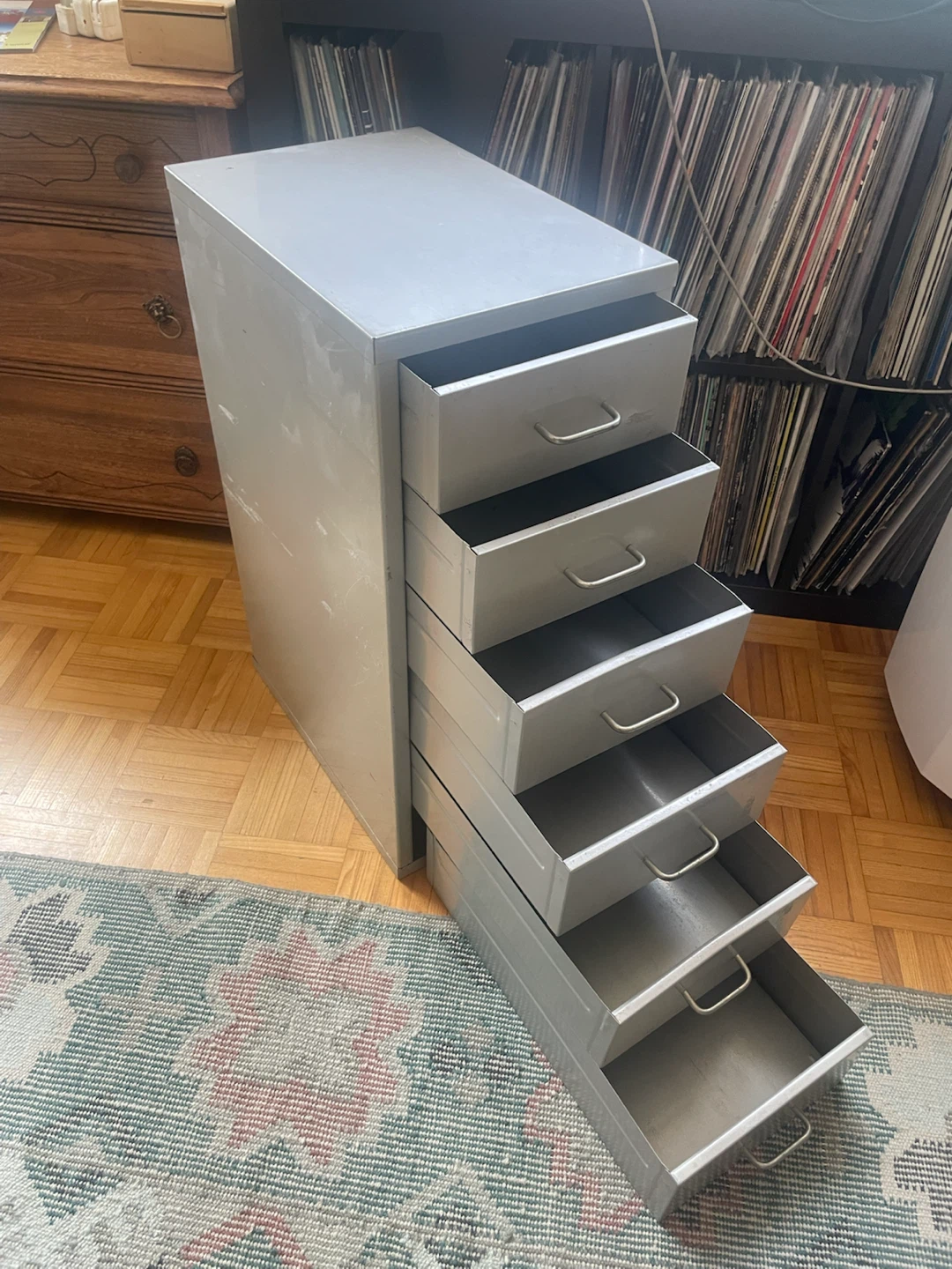 Metal 5-Drawer Filing Cabinet - photo 5