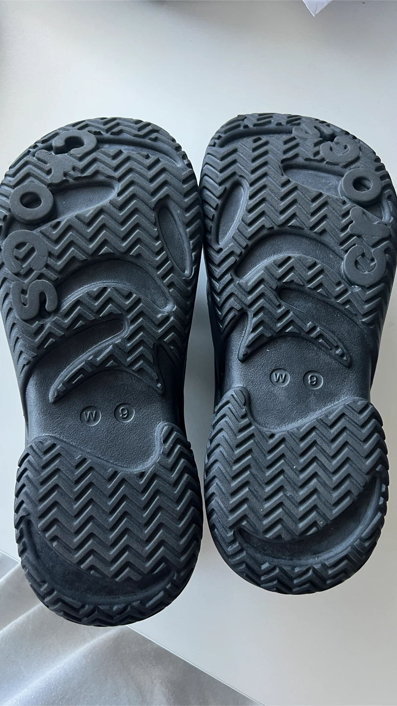 Crocs Caged Sandals Women Size 9 - photo 4