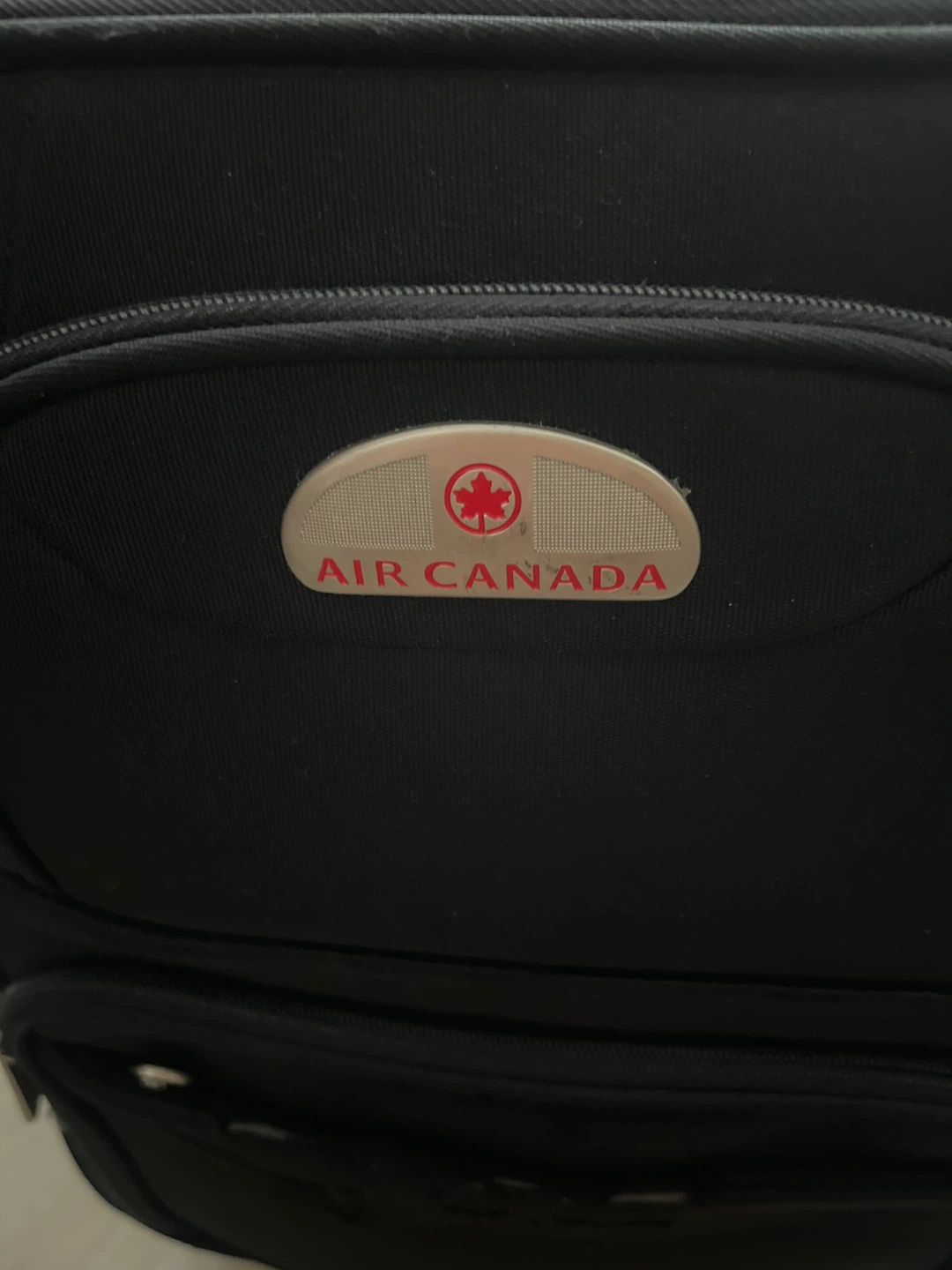 Air Canada Black Rolling Suitcase Luggage 22” - photo 4