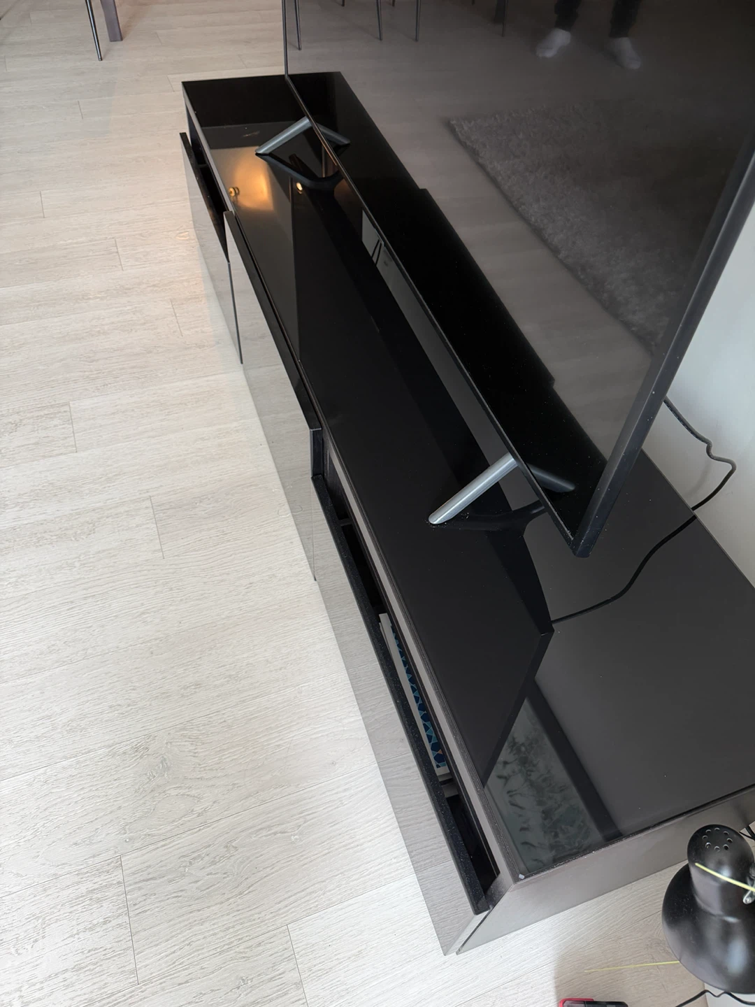 Black High-Gloss TV Stand - photo 3