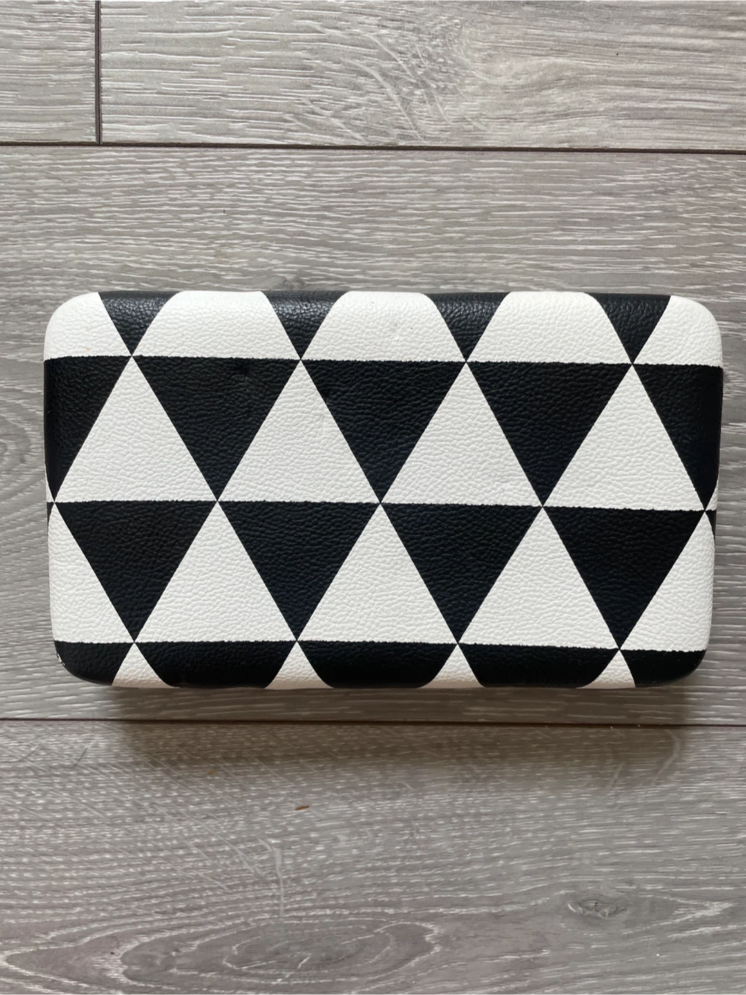 Geometric Pattern Clutch Wallet