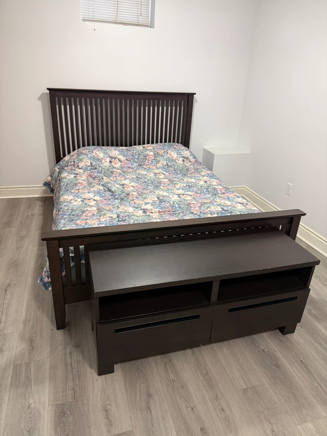 Dark Wood Bed Frame with Mattress - photo 4