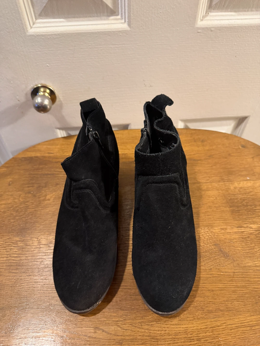 Black Suede Ankle Boots with Zipper - photo 5