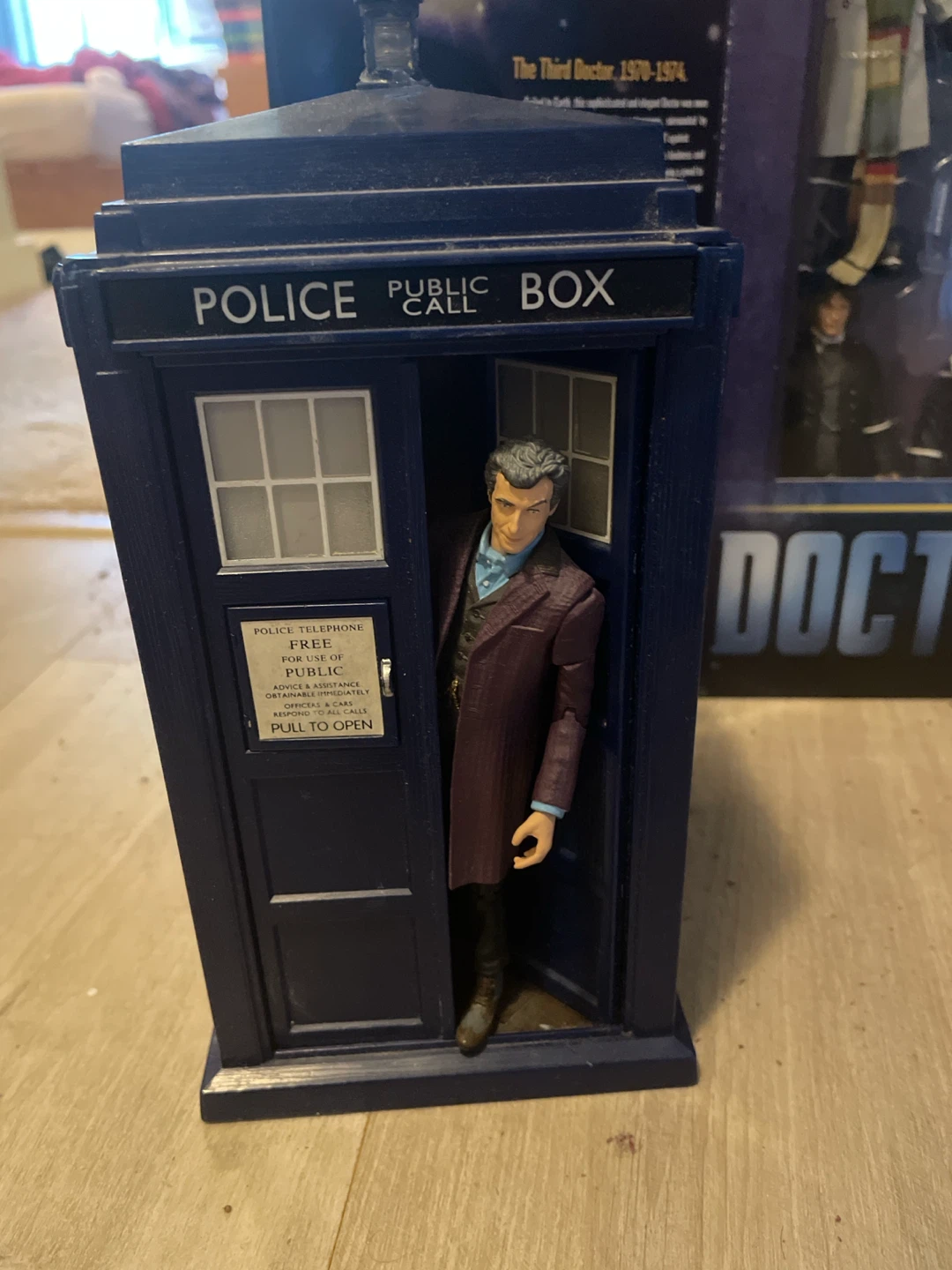 Doctor Who The 11th Doctors Figure Set, Tardis, & 12th Doctor - photo 2