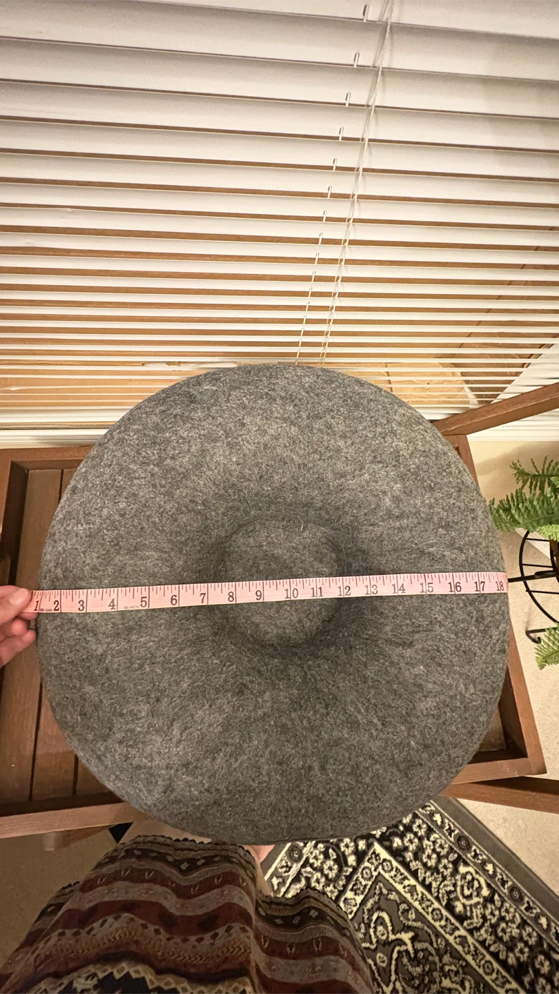 Grey Felt Pouf  cat  donut - photo 2