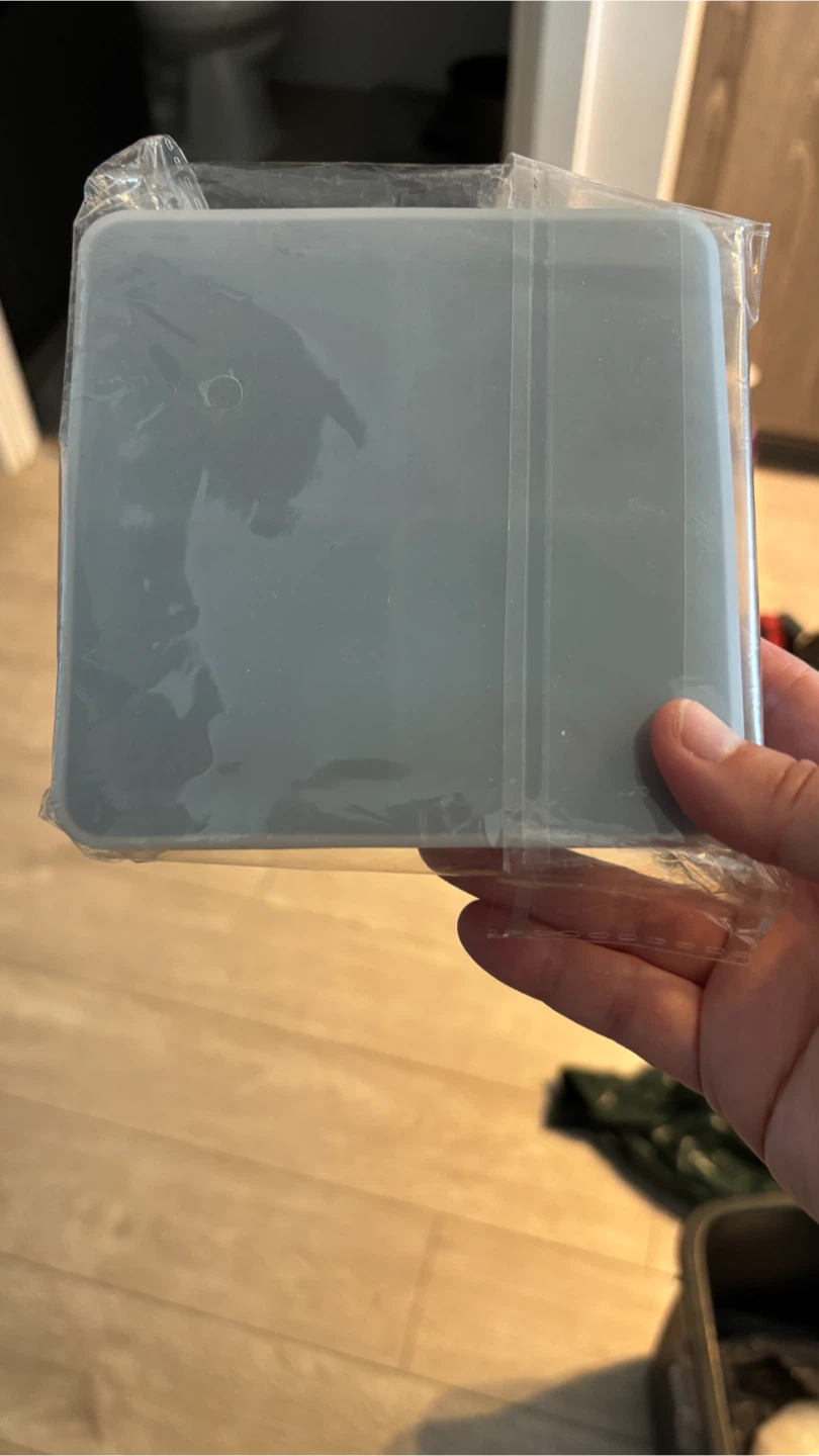 Silicone Ice Cube Tray - photo 2